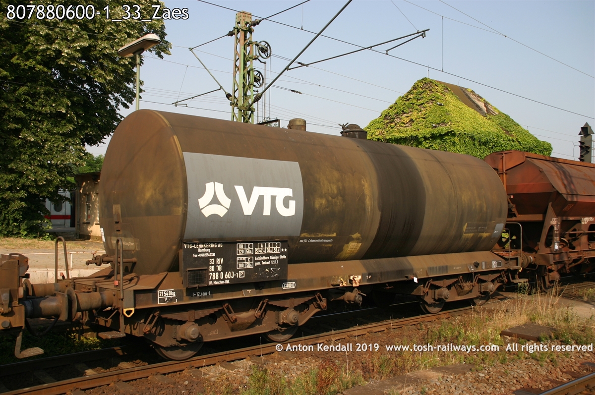807880600-1_33_Zaes.jpg